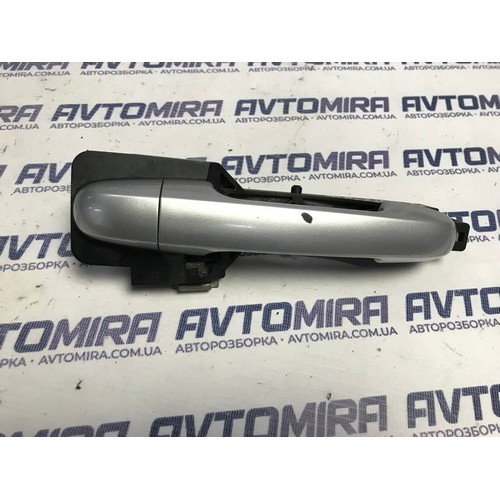 Ручка дверки задньої правої зовнішня Kia Ceed HB колір 9S 2006-2012 826551H000